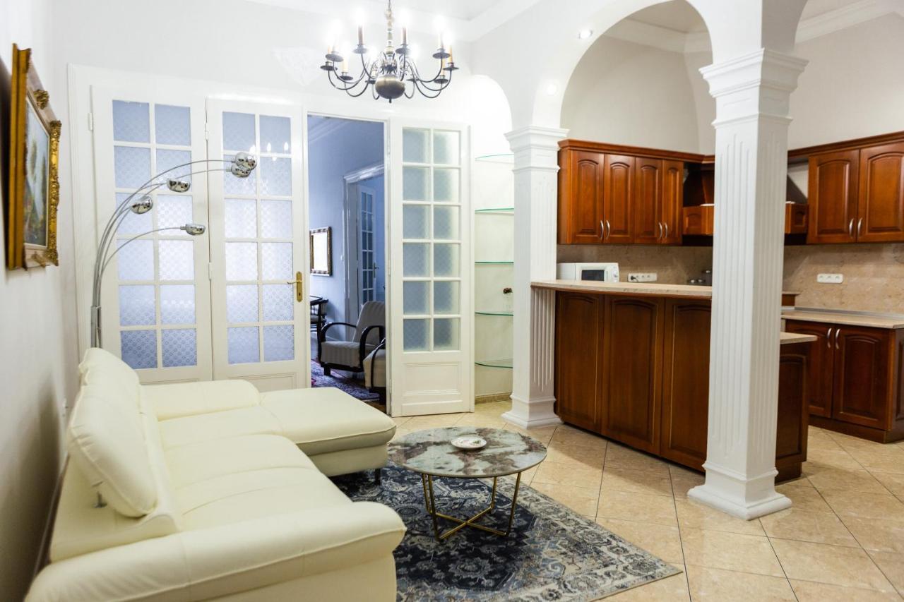 Luxury Downtown 3 Bedroom Apartment By Synagoge With Beautiful View Budapeszt Zewnętrze zdjęcie